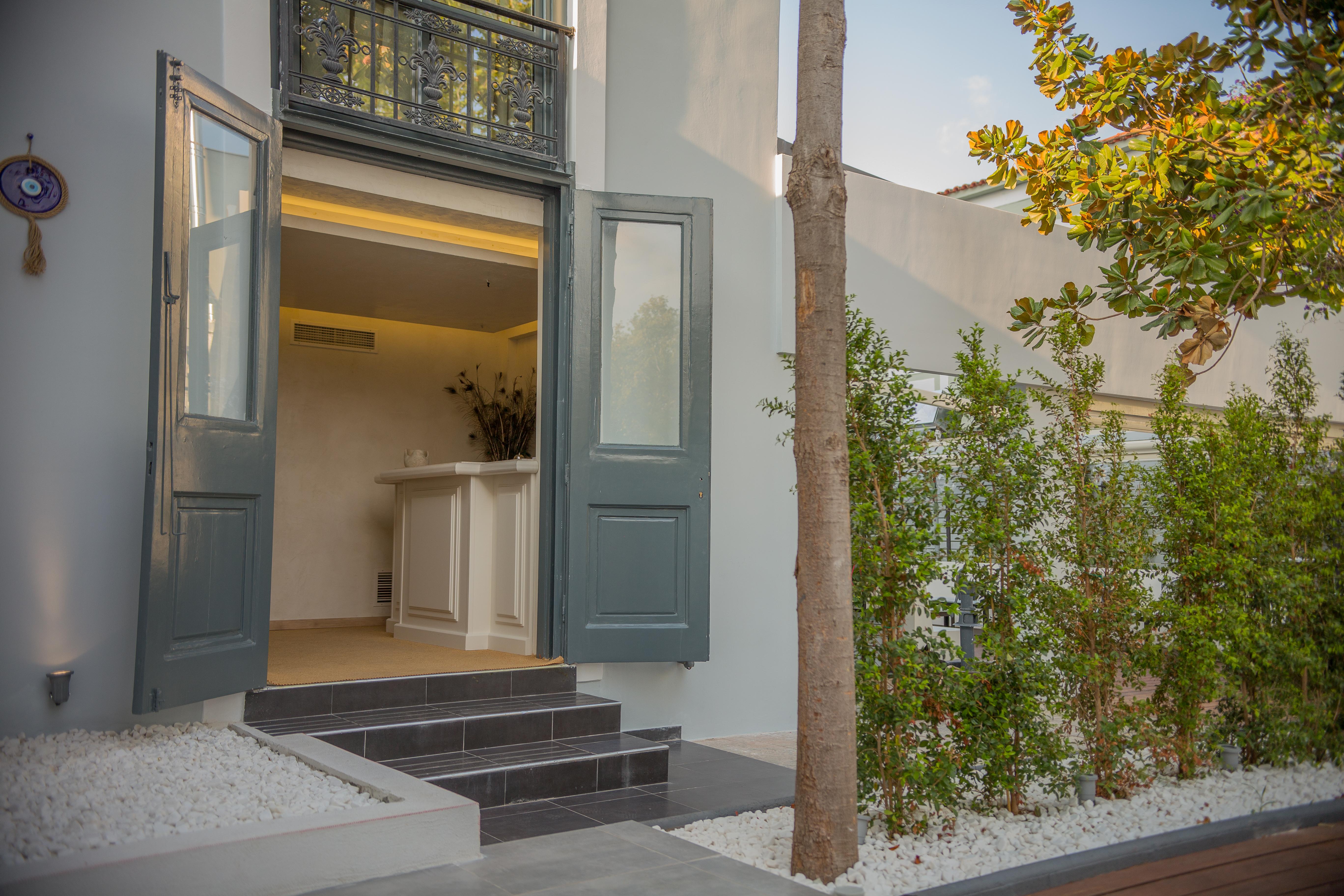 Panellinion Luxury Rooms Kalamata Exterior foto