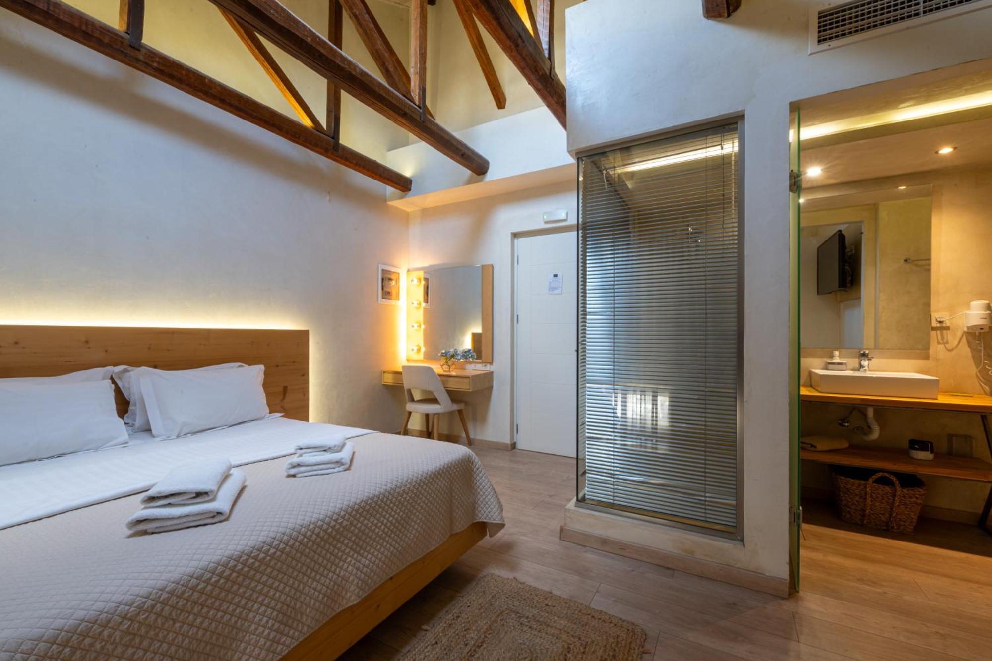 Panellinion Luxury Rooms Kalamata Exterior foto