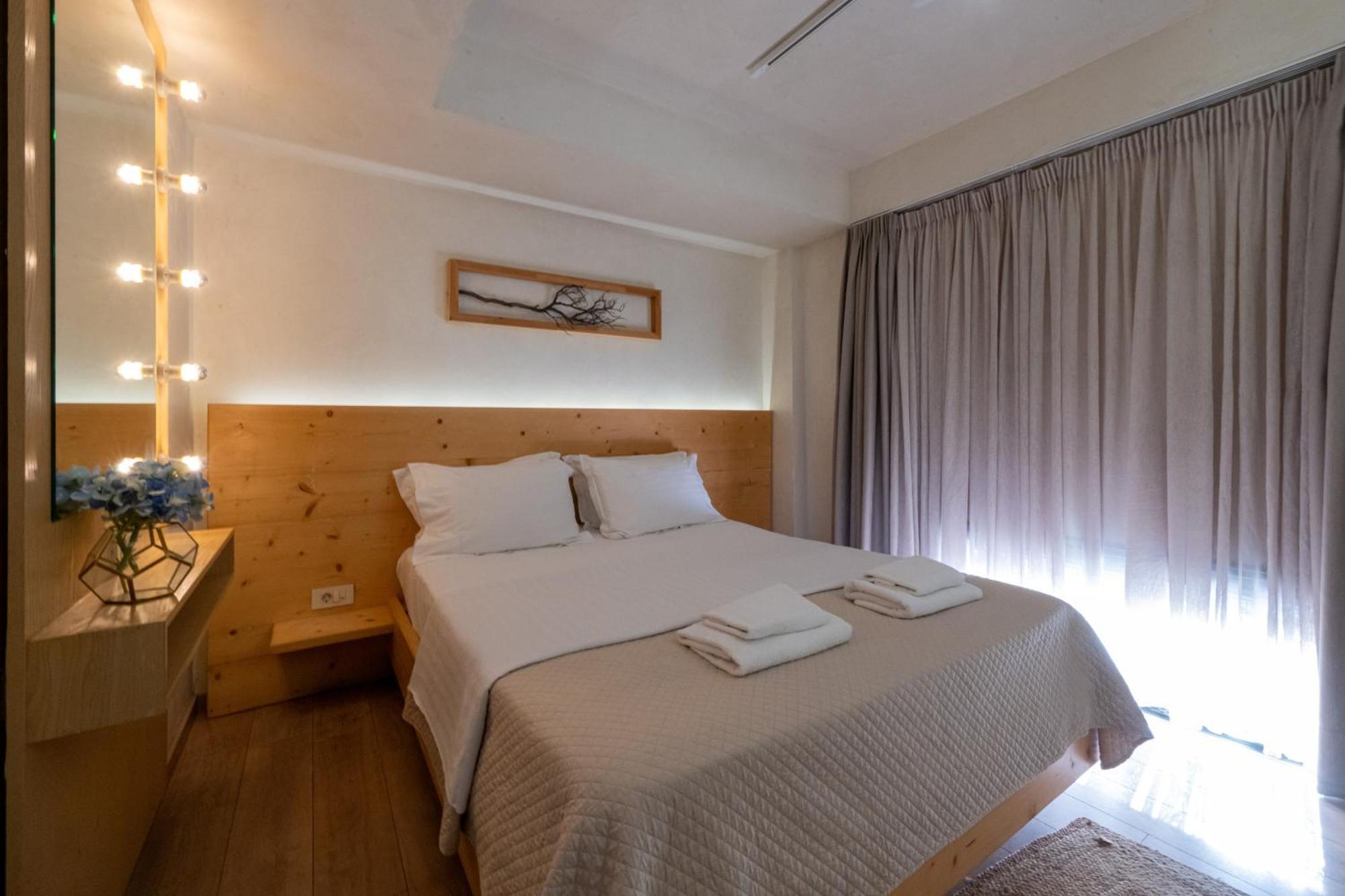 Panellinion Luxury Rooms Kalamata Exterior foto