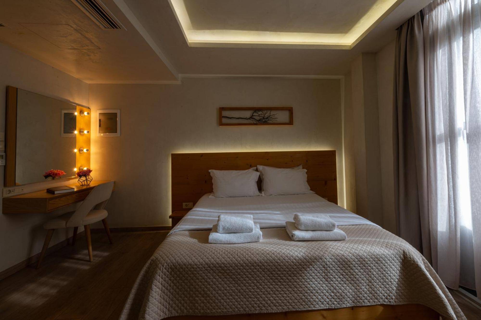 Panellinion Luxury Rooms Kalamata Exterior foto